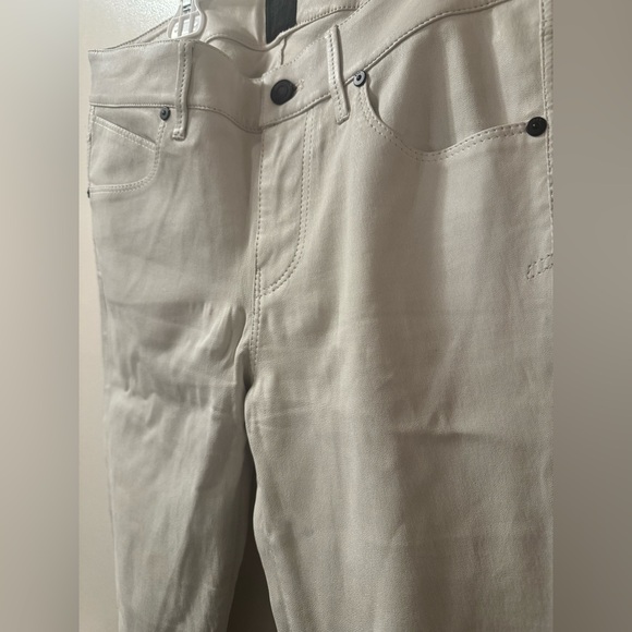 RtA White Leather Distressed Jeans Petite Slim w/Ankle Zip Kortney Kardashian ☑️ - Picture 5 of 9